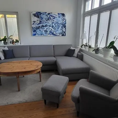 Apartment Freienwohnung 80qm, 4 Personen Mit Kamin Pinneberg